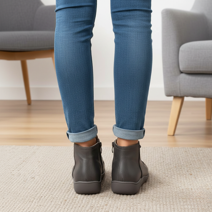 Kelly | Women's Vintage Lace-Up Leather Boots